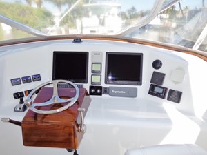 U-N-SEA 5 Helm