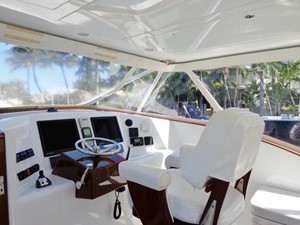 U-N-SEA 7 Helm