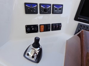 U-N-SEA 26 Engine Controls