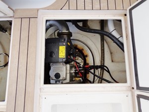 U-N-SEA 38 Starboard IPS Drive