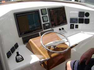 U-N-SEA 6 Helm