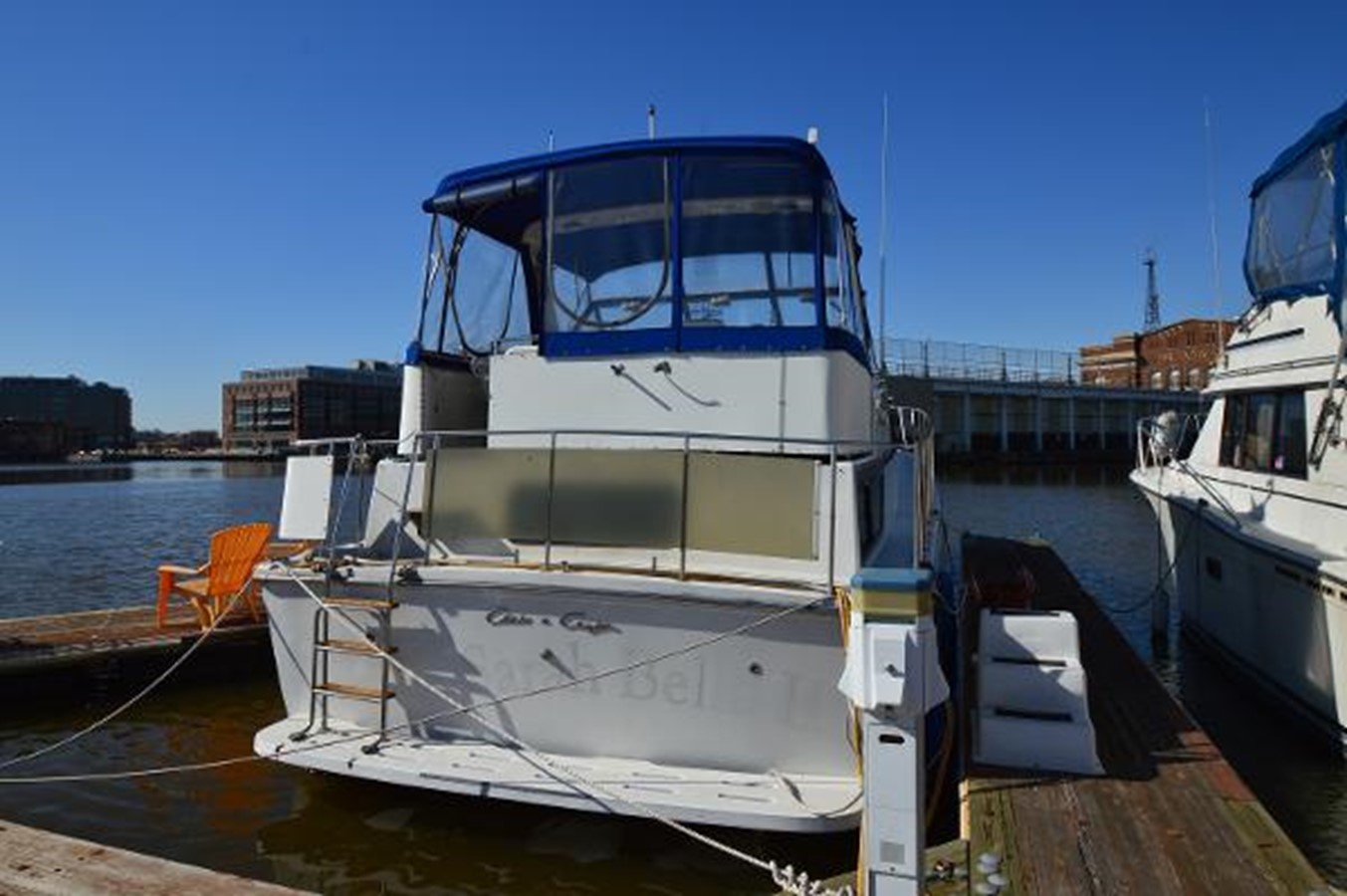 Catalina 38 Cruising Yacht CHRIS-CRAFT 38' 1988 | YATCO