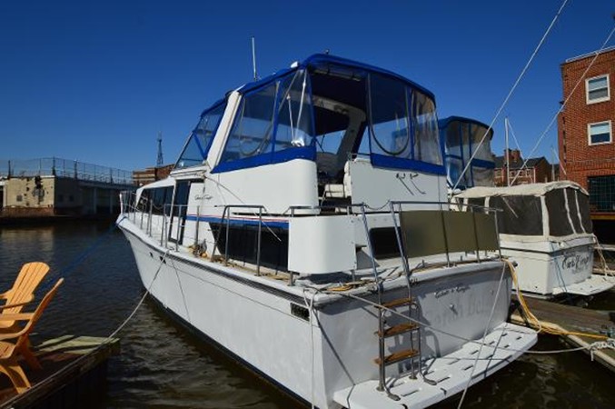 Catalina 38 Cruising Yacht CHRIS-CRAFT 38' 1988 | YATCO
