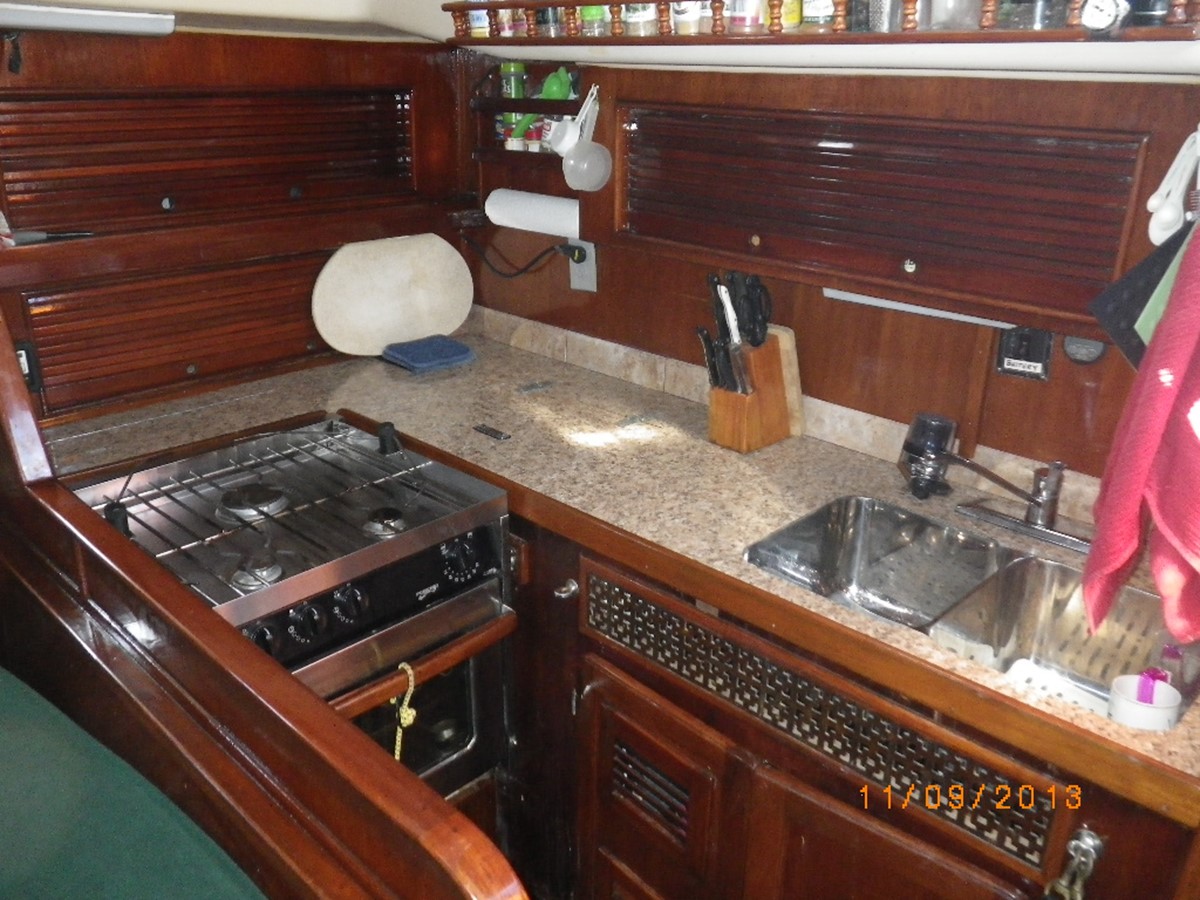 ANTIQUITY Center Cockpit MORGAN YACHTS 41' 1981 | YATCO