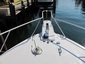 46ft 1995 Bertram 46 Convertible 21 Bow pulpit