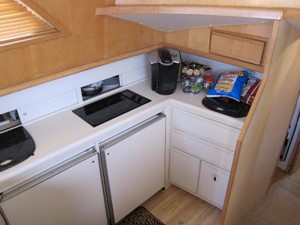 46ft 1995 Bertram 46 Convertible 34 Galley