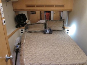 46ft 1995 Bertram 46 Convertible 39 Master Stateroom