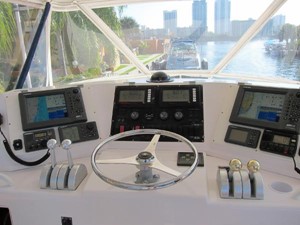 46ft 1995 Bertram 46 Convertible 55 Helm