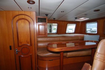 Splendide 10 Pilothouse - Aft