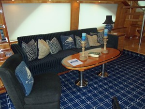MISS SHUGA 2 Salon Looking to Port