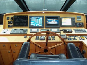 MISS SHUGA 17 Helm