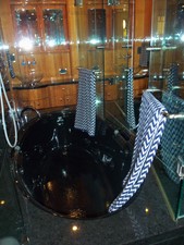 MISS SHUGA 39 Centerline Master Shower