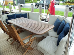 MISS SHUGA 45 Aft Deck Table