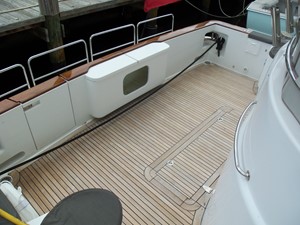 MISS SHUGA 47 Cockpit