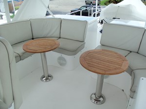 MISS SHUGA 56 Flybridge Seating