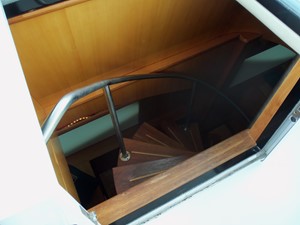 MISS SHUGA 60 Flybridge Interior Access