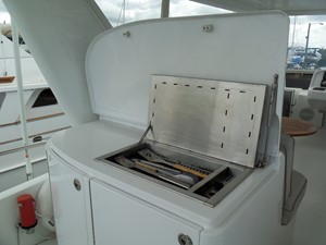 MISS SHUGA 61 Boat Deck Grill