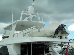MISS SHUGA 77 Hardtop Equipment