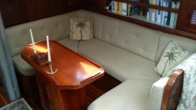 ANONYMOUS 14 Salon Starboard