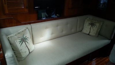 ANONYMOUS 16 Salon Port Settee