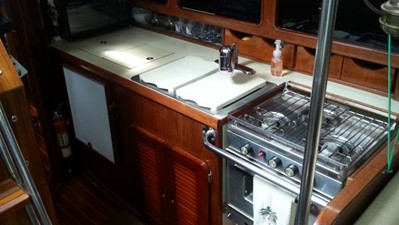 ANONYMOUS 17 Galley