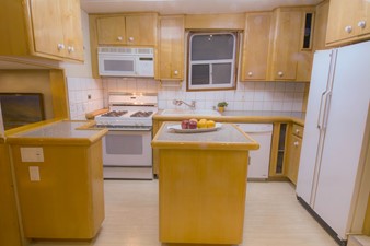 DELIA 4 Galley