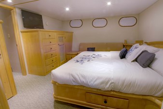 DELIA 7 Master Cabin