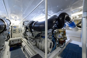 TACO BILL 51 Engine Room