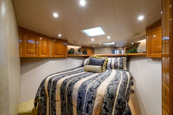 TACO BILL 33 Forward Stateroom