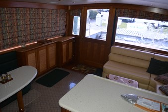 Reel Affair 5 salon view aft and stbd