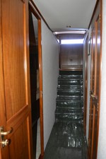 Reel Affair 18 aft view of companionway and steps