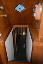 Reel Affair 17 fwd view of steps and companionway