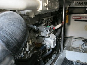 Nauti Gal 38 Engine Room