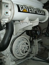 Nauti Gal 42 Engine Room