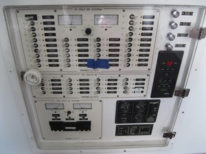 Nauti Gal 18 Electrical panel