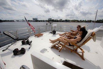 A' SALUTE' 33 Flybridge Work Out Area