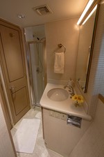 A' SALUTE' 24 Forward Cabin Head and Shower