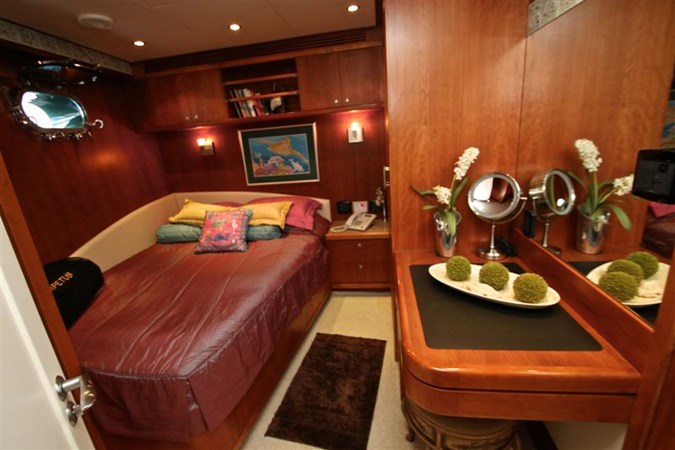 Starboard Queen Stateroom 