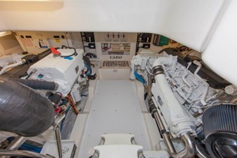 PIPKIN 48 Engine Room