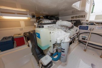 PIPKIN 52 Engine Starboard