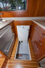 PIPKIN 33 Galley Storage in Sole