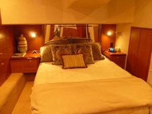 40ft 2003 Ocean Yachts 40 Super Sport 11 Master Cabin