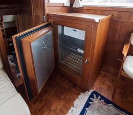 42ft 1989 Grand Banks 42 Classic 14 Fridge