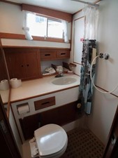 42ft 1989 Grand Banks 42 Classic 23 Head