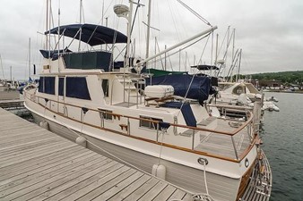 42ft 1989 Grand Banks 42 Classic 37 Profile