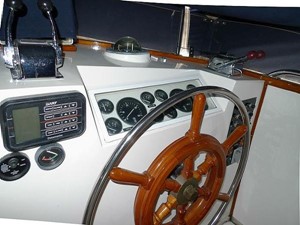 42ft 1989 Grand Banks 42 Classic 51 Helm