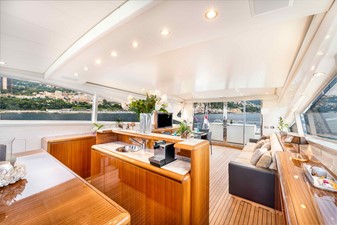 VOLARE ... ANCORA 15 Main Salon & Bar