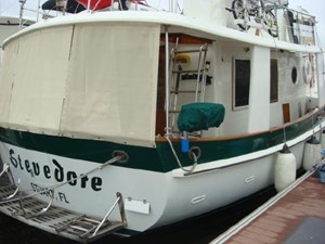 Stevedore 2 42' Kadey Krogen starboard aft profile
