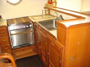 Stevedore 28 42' Kadey Krogen galley photo3