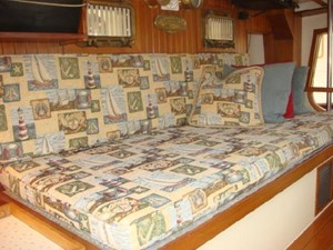 Stevedore 36 42' Kadey Krogen pilothouse seating photo2